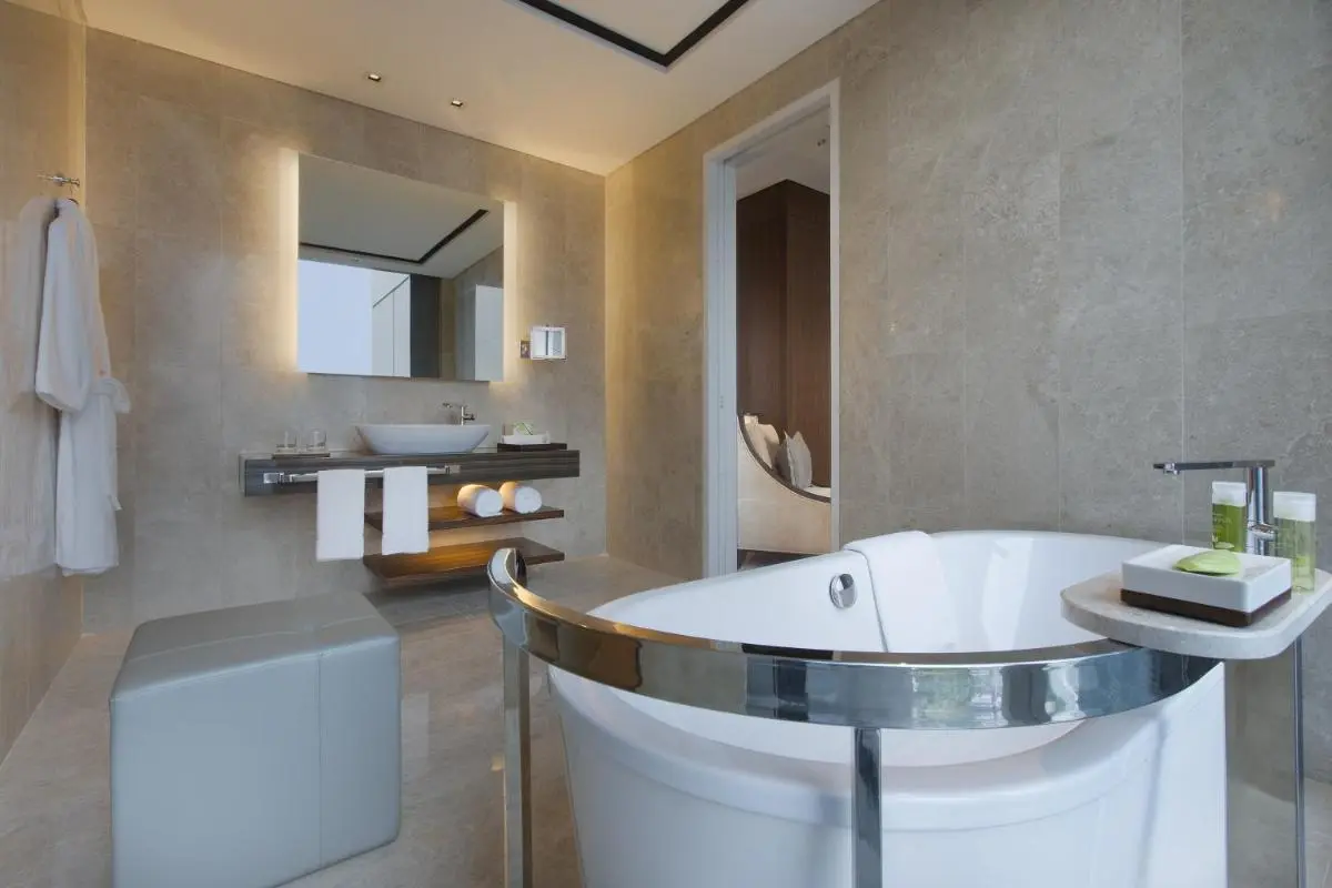 Freestanding Bathtub and Vanity Area in Marina Bay Bathroom Design