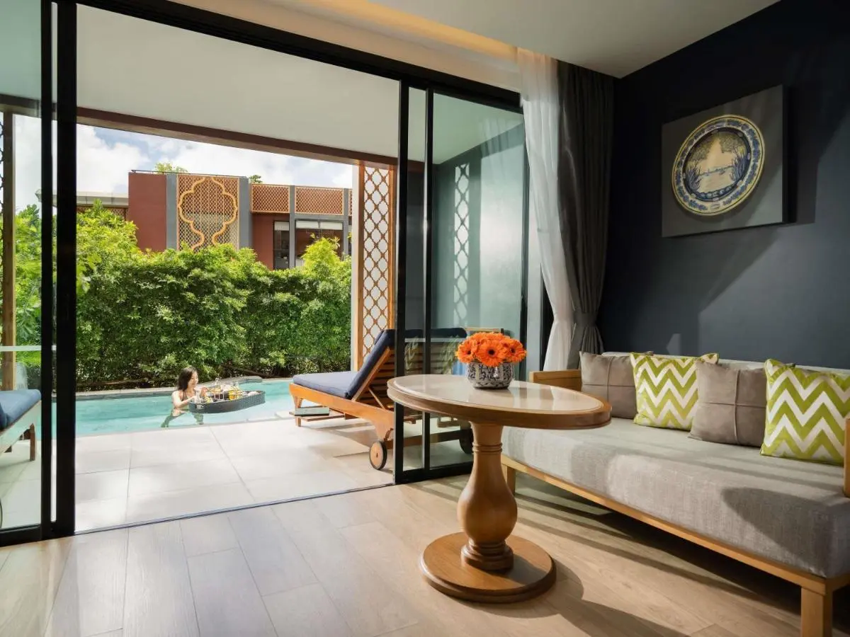 Avista Grande Phuket Karon - MGallery Indoor-Outdoor Living Space Featuring Private Pool and Relaxing Lounge Area at Karon Beach Phuket Province