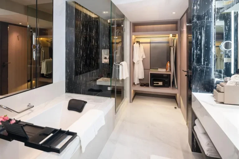 Modern Bathroom Design Featuring Built-In Bathtub and Shower in Pathumwan Bangkok