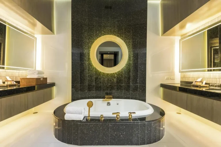 Modern Bathroom Design with Built-In Bathtub and Dual Vanities in Khlong Toei