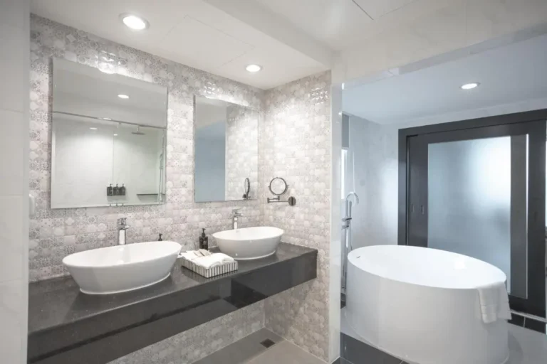 Modern Bathroom Design with Double Vanity and Freestanding Bathtub in Phra Nakhon