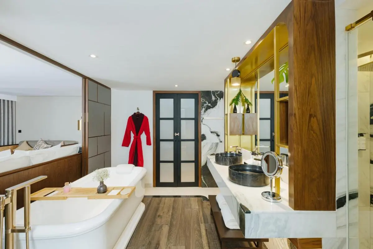 Modern Bathroom Design with Freestanding Bathtub and Double Sink Vanity in Chiang Mai