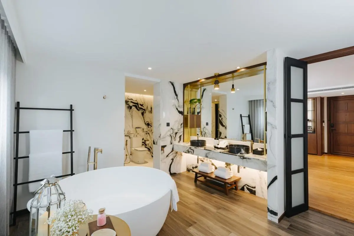Hotel Sensai Nimman Chiang Mai - Adults Only Modern Bathroom Design with Freestanding Bathtub and Marble Vanity in Chiang Mai