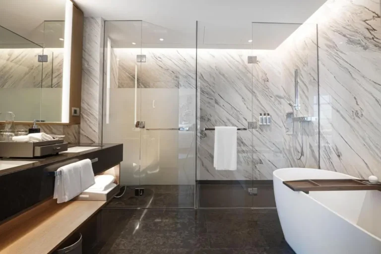 Modern Bathroom Design with Walk-In Shower and Freestanding Bathtub in Ratchathewi