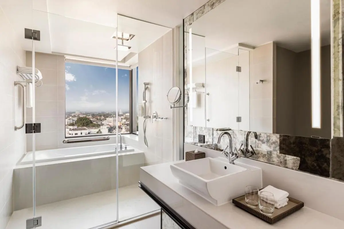 Modern Bathroom with Bathtub and Shower Featuring City Views in Chang Khlan Chiang Mai