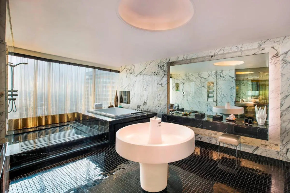 Modern Bathroom with Built-In Bathtub and City View in Bang Rak Bangkok