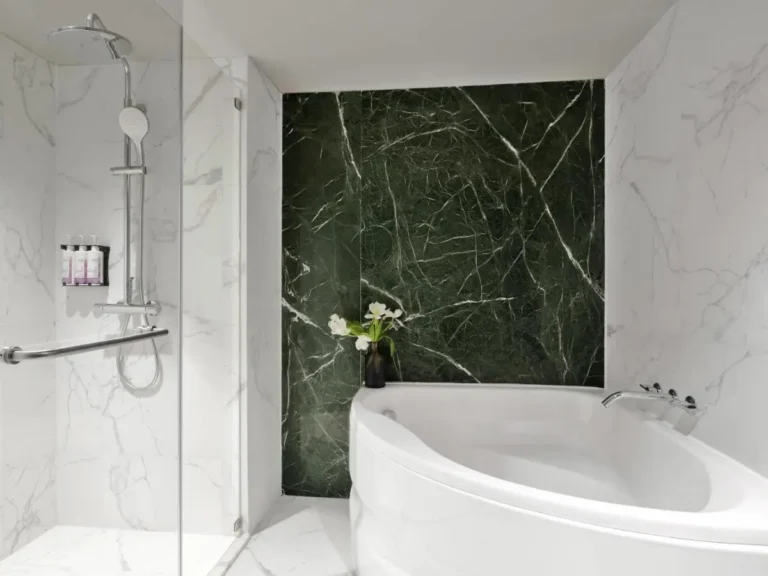 Modern Bathroom with Corner Bathtub and Glass Shower in Pathumwan, Bangkok