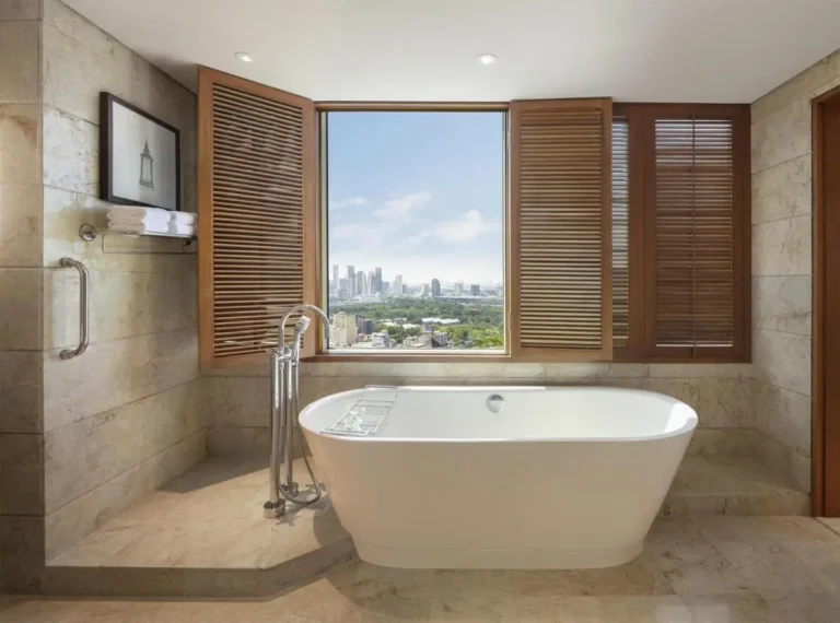 Indoor Bathtubs in Bangkok