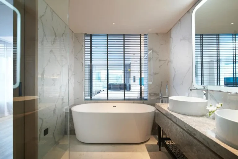 Modern Bathroom with Freestanding Bathtub and Dual Sinks in Ratchathewi, Bangkok
