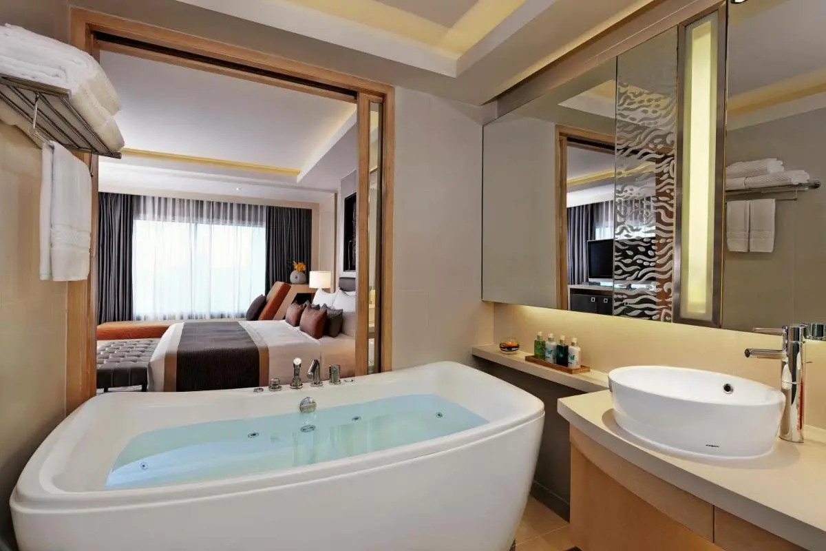 Modern Bathroom with Jacuzzi Tub and Bedroom View in Ratchathewi Area