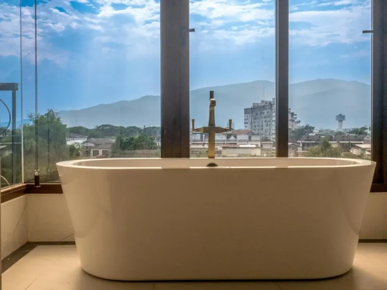 Modern Freestanding Bathtub with Scenic City and Mountain Views in Fa Ham Chiang Mai