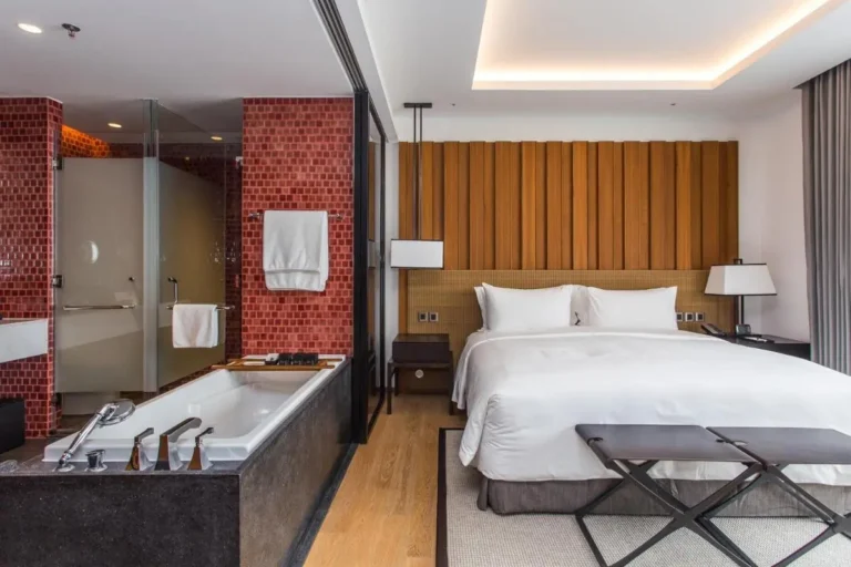 Modern Hotel Room with Integrated Bathtub and Shower in Chang Khlan Chiang Mai