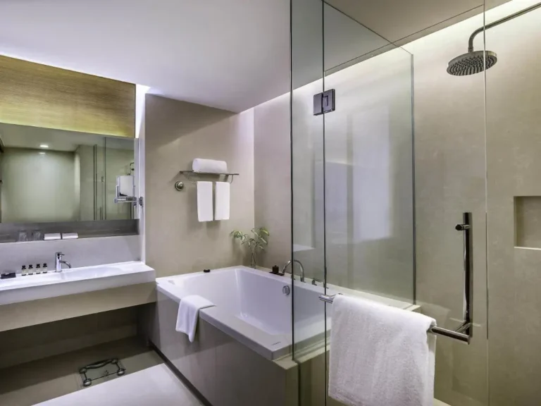 Modern Minimalist Bathroom with Bathtub and Rain Shower in Ratchathewi Bangkok