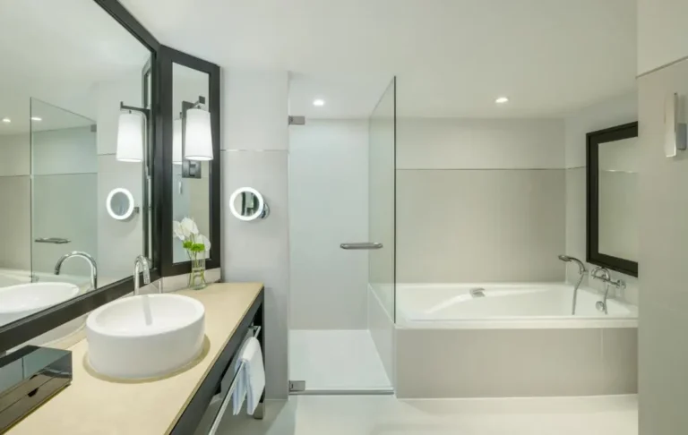 Modern Minimalist Bathroom with Bathtub and Shower in Khlong San Bangkok