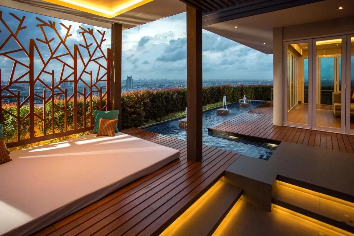 The Grand Fourwings Convention Hotel Bangkok Modern Outdoor Terrace with Rectangular Pool and Daybed in Bangkapi City View