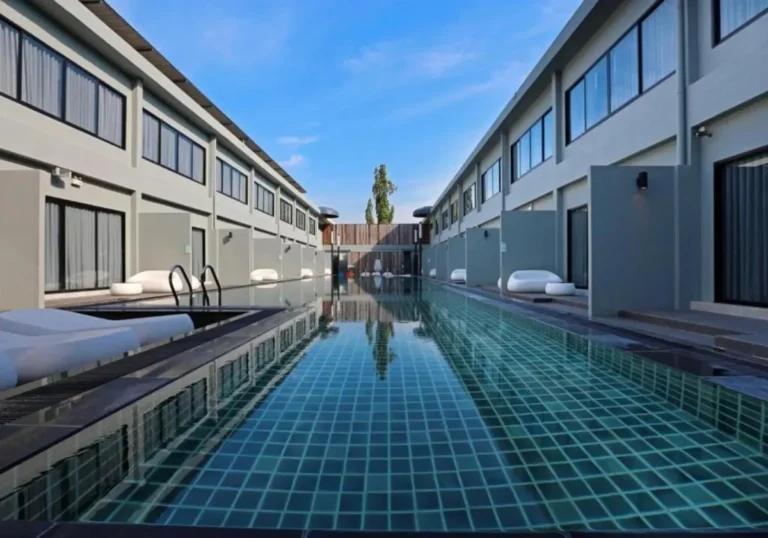 Outdoor Swimming Pool and Jacuzzi Area Between Two Buildings in Huai Khwang Bangkok