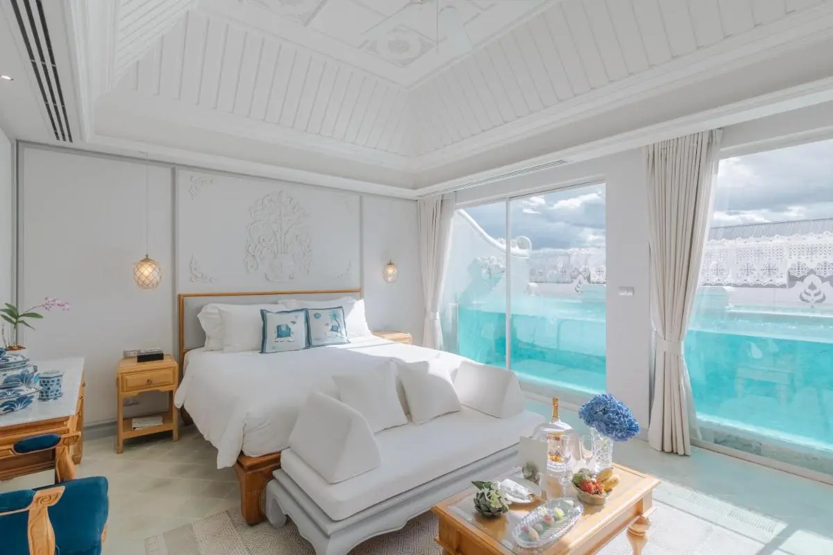 Private Room with Direct Access to Elevated Pool in Phra Sing Chiang Mai
