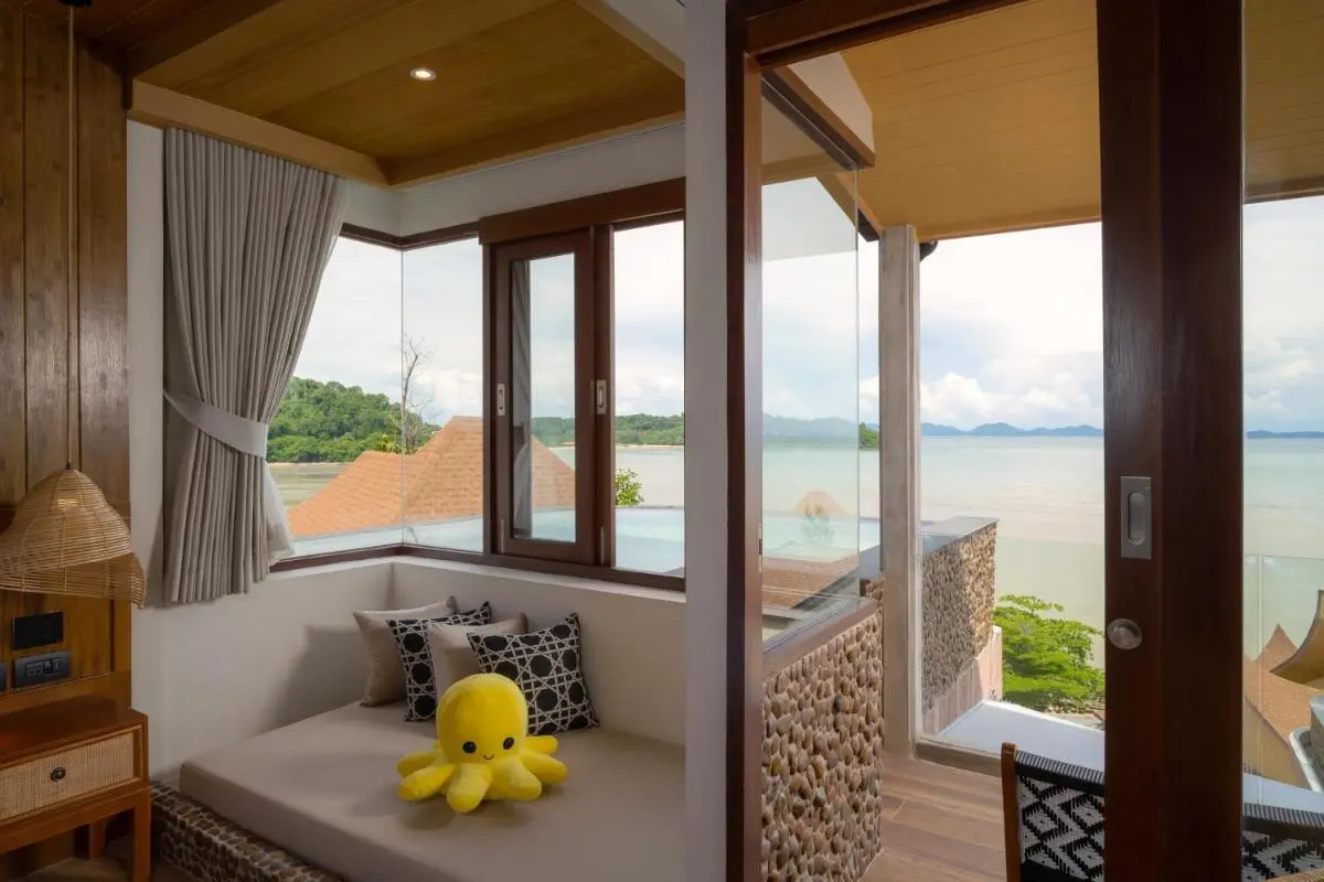 Tranquil Indoor Seating and Private Pool with Waterfront Views in Phuket Town