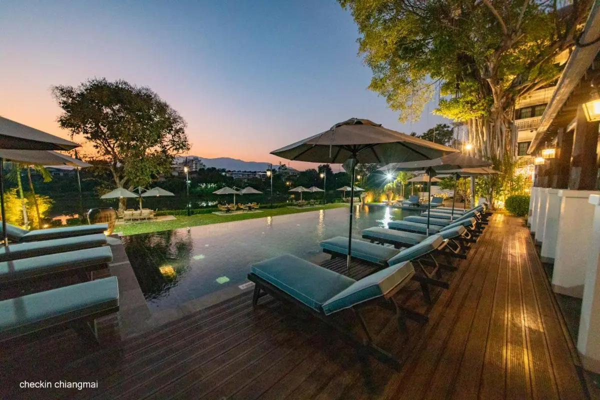 Tranquil Outdoor Infinity Pool and Lounge Area with Jacuzzi in Fa Ham Chiang Mai